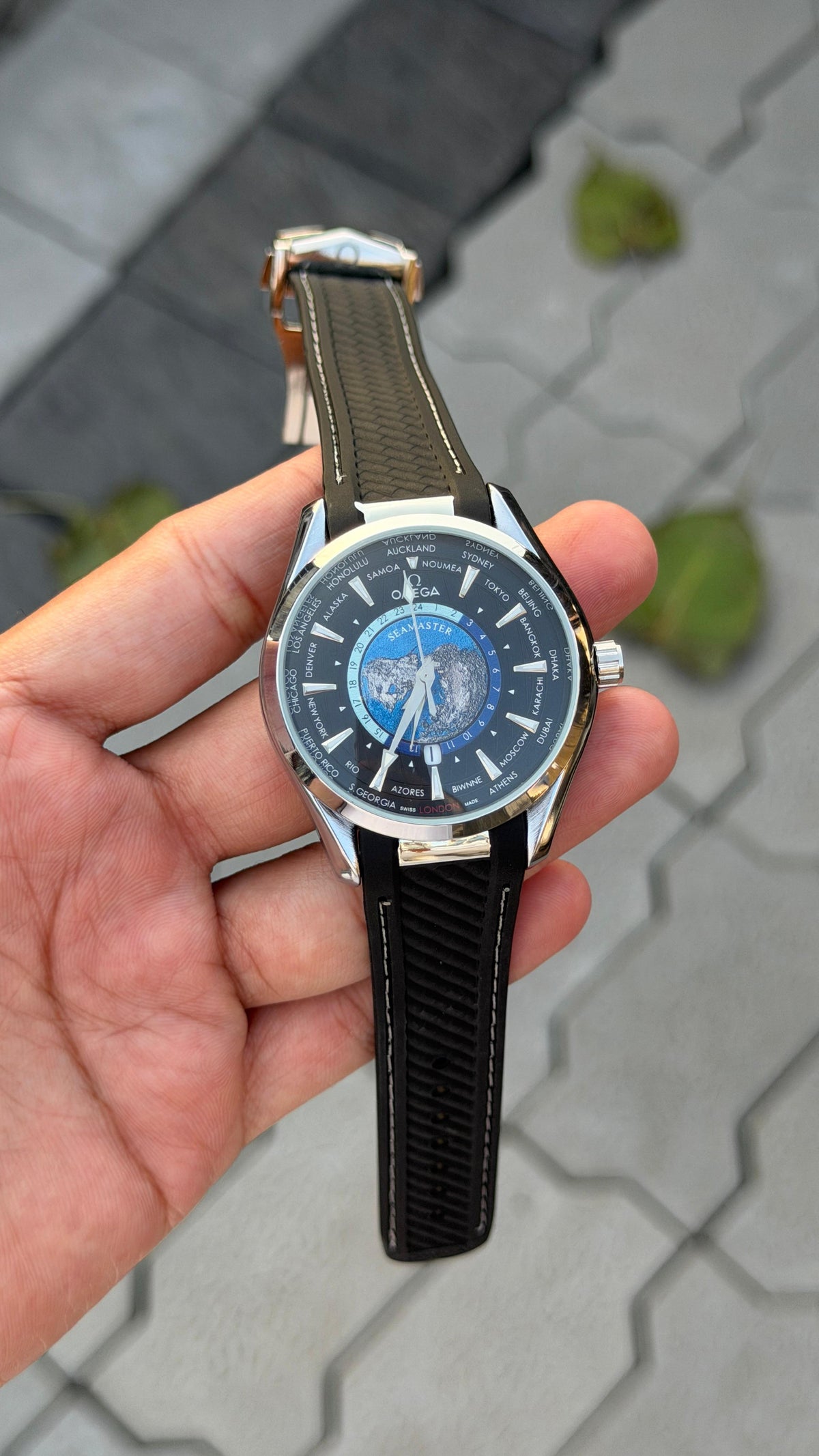 Omeg_a World Map Watch